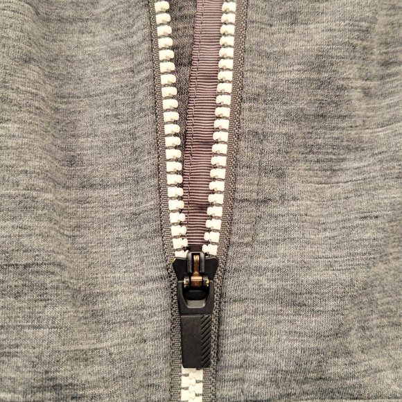 Icebreaker Women’s Mid-Layer Hooded Full Zip Vest L Merino Wool sleeveless top - Picture 5 of 8